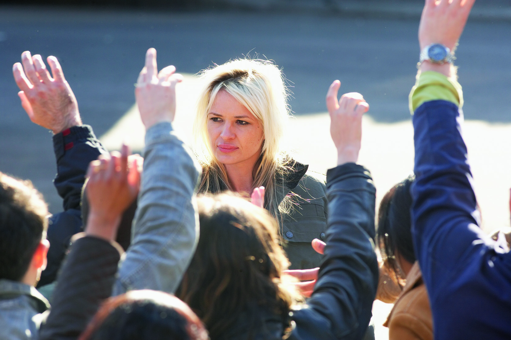 это свободный мир фильм 2007. дривент свободный мир. байкер свобода. свободный мир перевод. кирстон вэрэйнг фильмы.