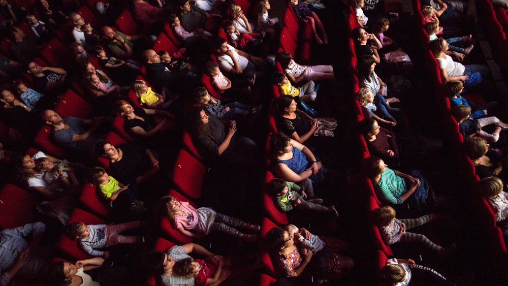 Fotoreportaža – Prvič v kino