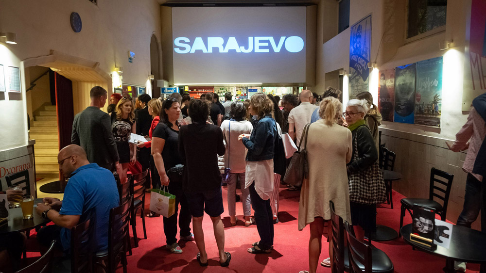 Premierna projekcija filma Kriči, Sarajevo! in pogovor z ustvarjalci