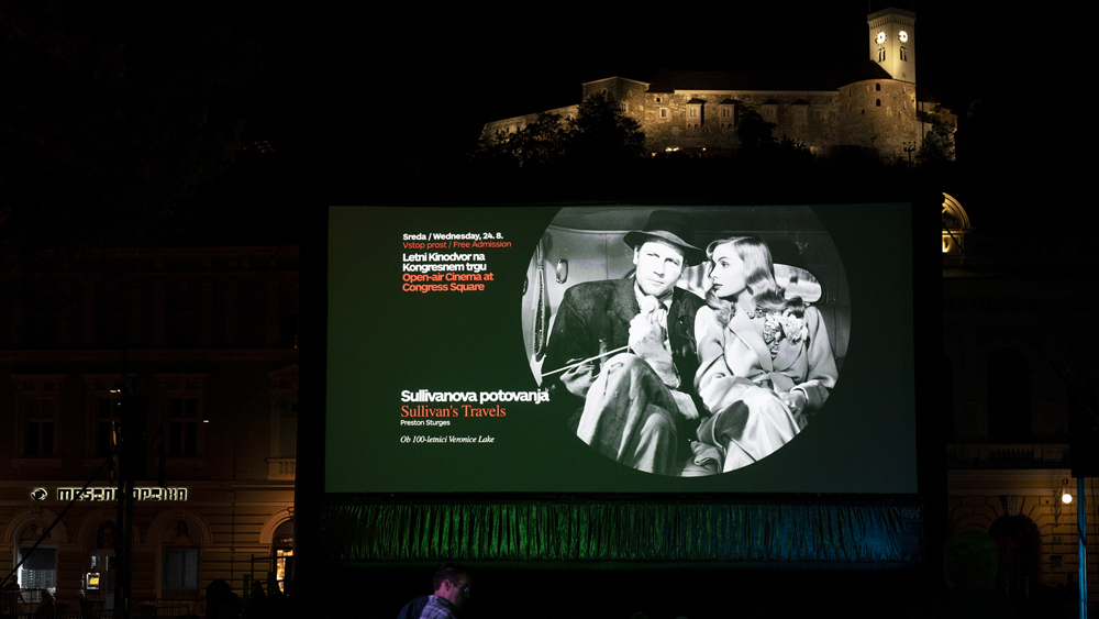 Fotografski utrinki z letošnjega kina na Kongresnem trgu