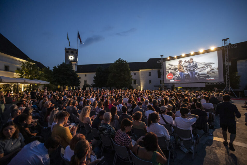 Kinodvorovo vabilo: razgibajte svojo filmsko dušo na Filmu pod zvezdami
