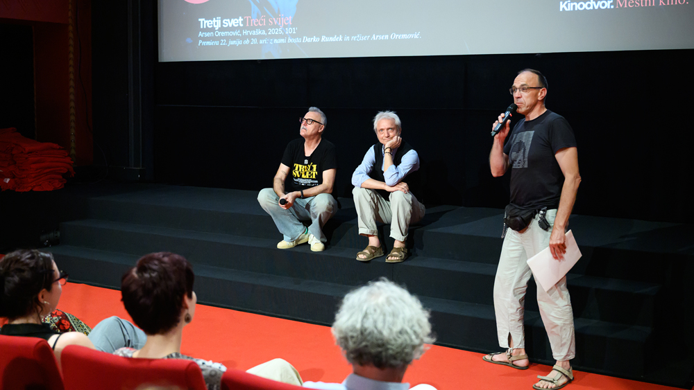 Darko Rundek in režiser Arsen Oremović na premieri filma Tretji svet