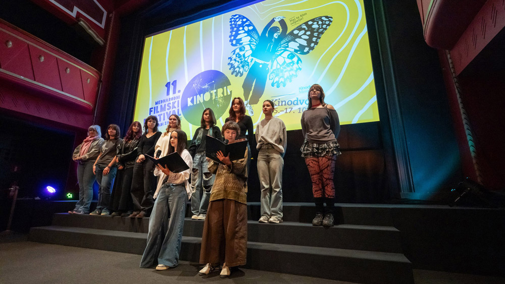 Filmska potovanja, ki premikajo meje: v Kinodvor prihaja 11. filmski festival Kinotrip – mladi za mlade!